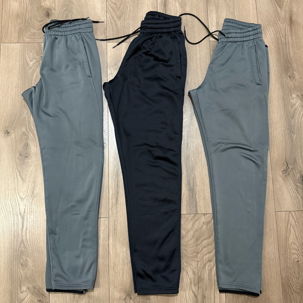 Under Armour Black and Gray Armour Fleece Men’s Pants - Set of 3 - Picture 3 of 15